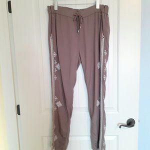 Sundance Tone It Up Embroidered Drawstring Pant Taupe Size S